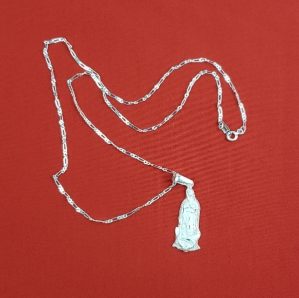 925 sterling silver  catholic virgin‎ of Guadalupe pendant and 925 silver chain